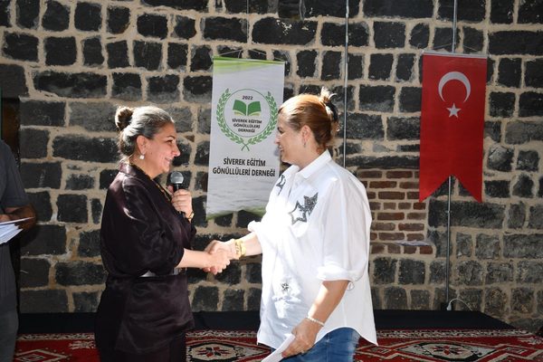 Siverek’te Sanat ve Dayanışma Buluştu: Geleneksel Resim Sergisi Gerçekleşti