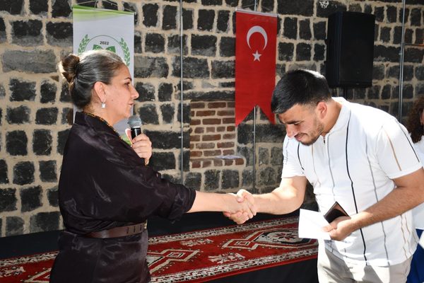 Siverek’te Sanat ve Dayanışma Buluştu: Geleneksel Resim Sergisi Gerçekleşti